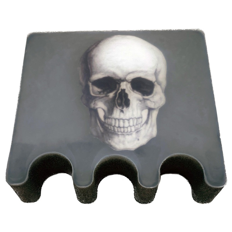 White Skull 3 Cue Holder Black and White